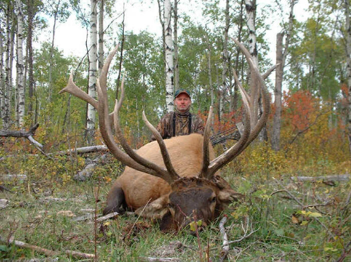 David Foster Jr. from Texas with trophy bull elk at Echo Lake Hunts in Saskatchewan