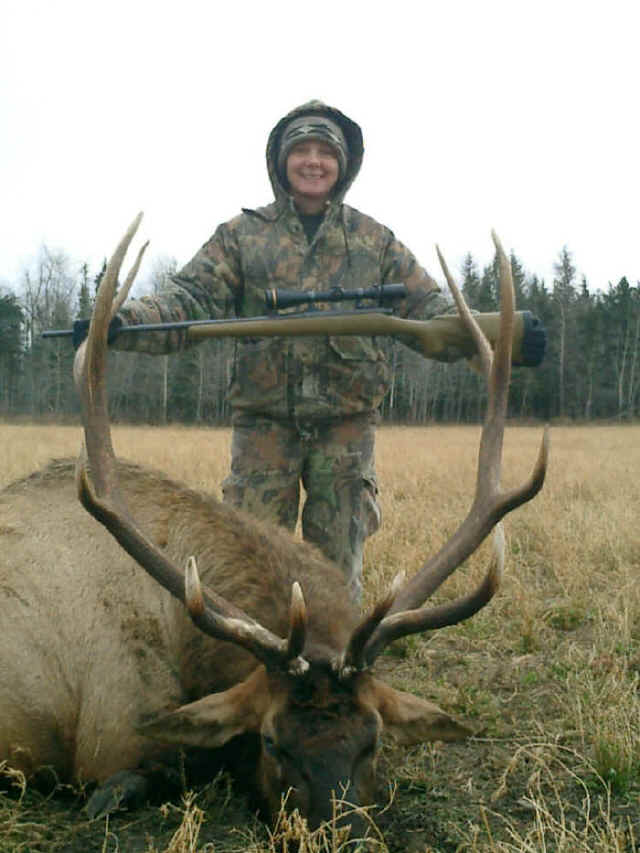 Diana Herrin from Arizona with trophy elk at Echo Lake Hunts in Saskatchewan