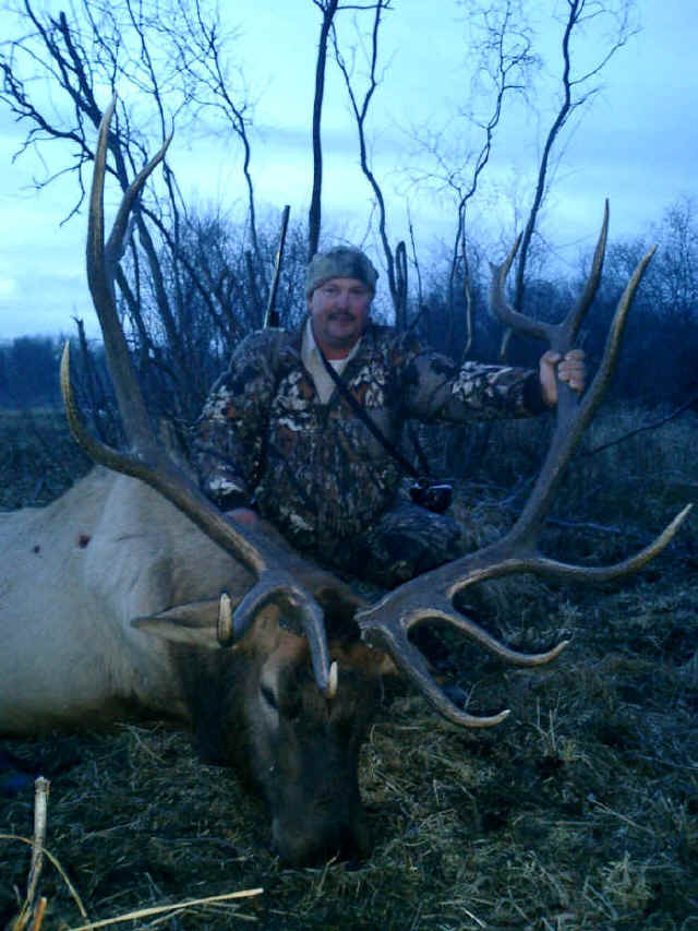 Jeff Speed from Texas with trophy elk at Echo Lake Hunts in Saskatchewan