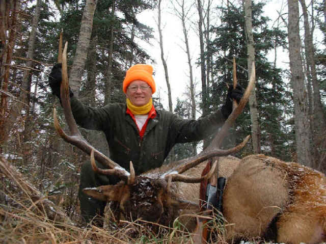 Lawrence Thackston from Texas with trophy elk at Echo Lake Hunts in Saskatchewan