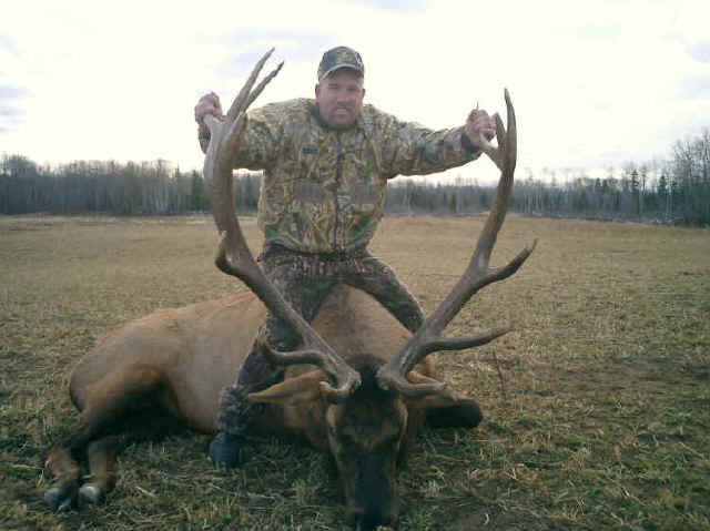 Richard Schroeder from Missouri with trophy elk at Echo Lake Hunts in Saskatchewan