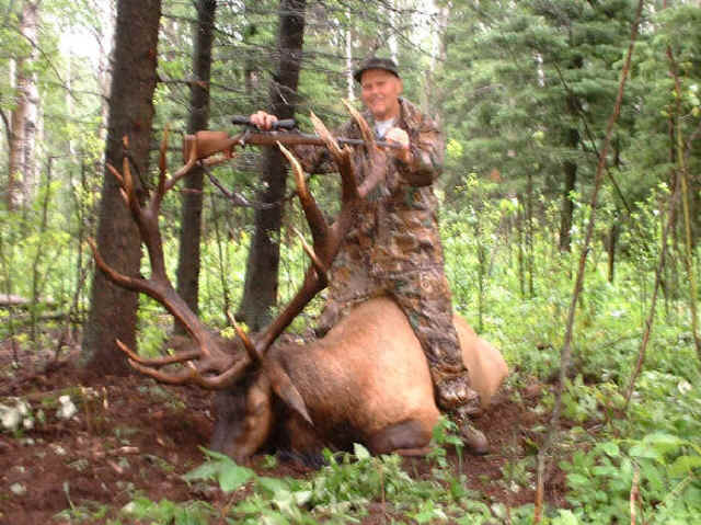 Russell Erickson from Oregon with trophy elk at Echo Lake Hunts in Saskatchewan
