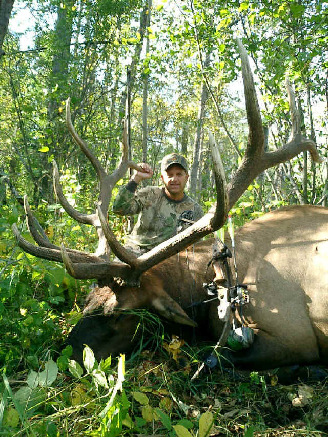 Mike Bailey from Texas with trophy elk at Echo Lake Hunts in Saskatchewan
