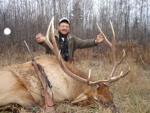 John Bowman from Colorado with trophy elk at Echo Lake Hunts in Saskatchewan