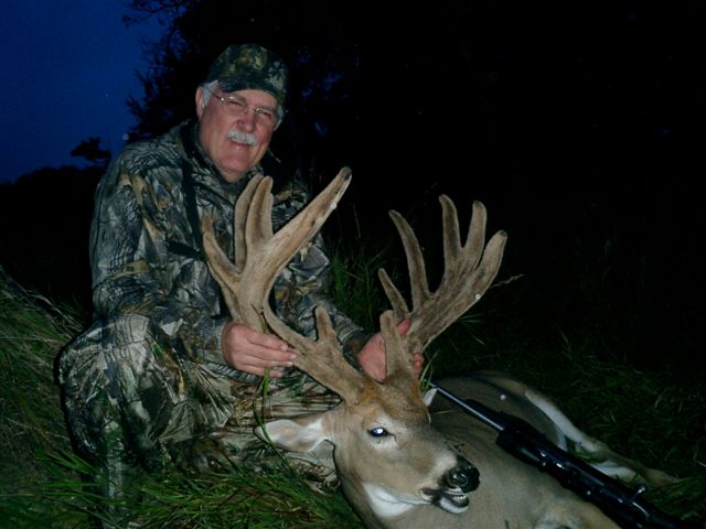 Alvin Prause from Texas with trophy deer at Echo Lake Hunts in Saskatchewan