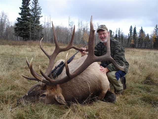 Richard Sheppler from Tennessee with trophy bull elk at Echo Lake Hunts in Saskatchewan