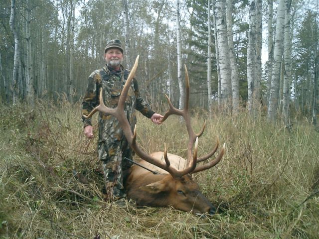 Gerald Durst from Texas with trophy bull elk at Echo Lake Hunts in Saskatchewan