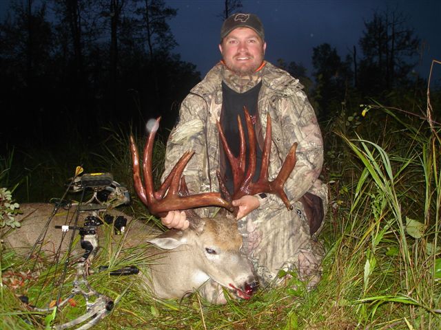 Colin Johnson from Florida with trophy deer at Echo Lake Hunts in Saskatchewan