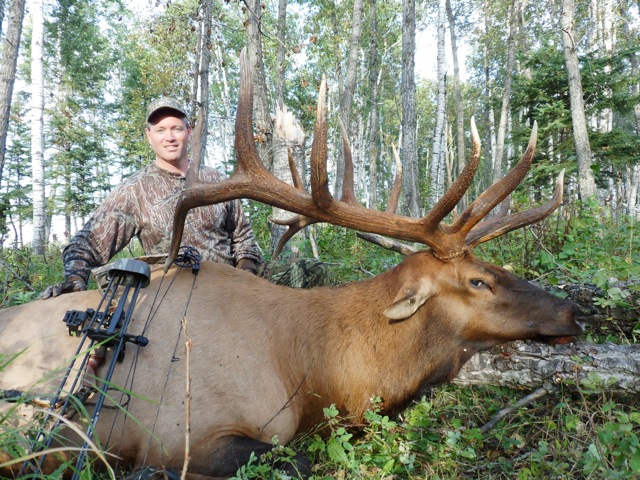 Bruce Zeiser from Tennessee with trophy bull elk at Echo Lake Hunts in Saskatchewan