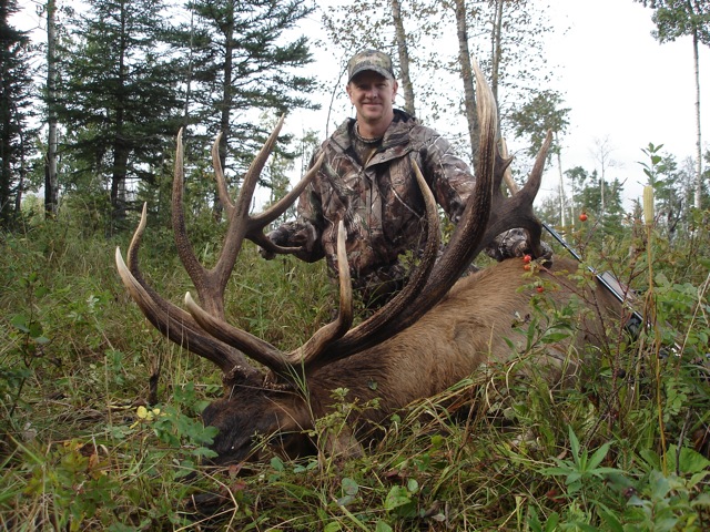 Darron Eschle from Texas with trophy bull elk at Echo Lake Hunts in Saskatchewan