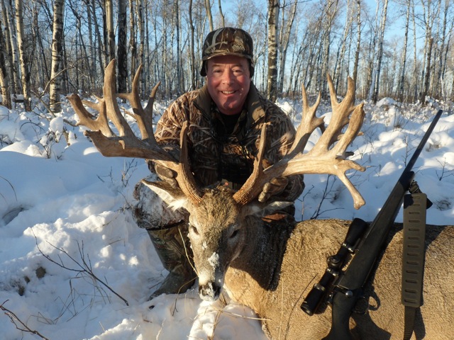Jim Halley from Texas with trophy deer at Echo Lake Hunts in Saskatchewan