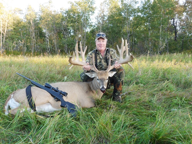 Jim Halley from Texas with trophy deer at Echo Lake Hunts in Saskatchewan