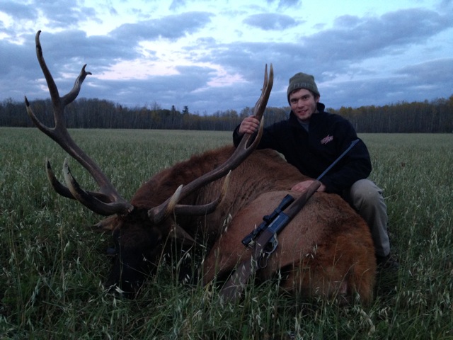 Josh Honnold from Washington with trophy bull elk at Echo Lake Hunts in Saskatchewan