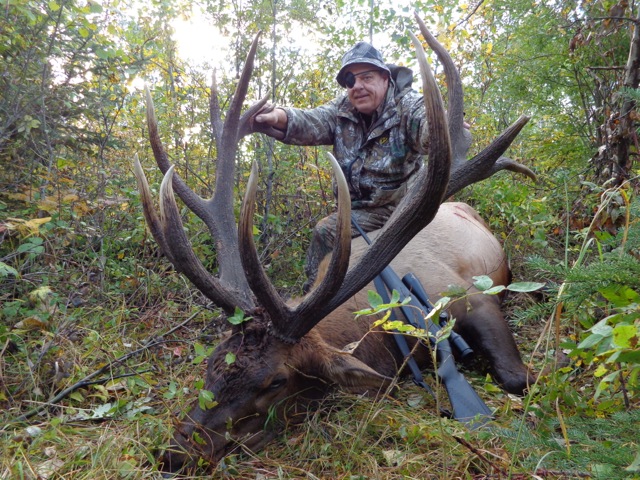 Jeff Zodrow from Wisconsin with trophy bull elk at Echo Lake Hunts in Saskatchewan