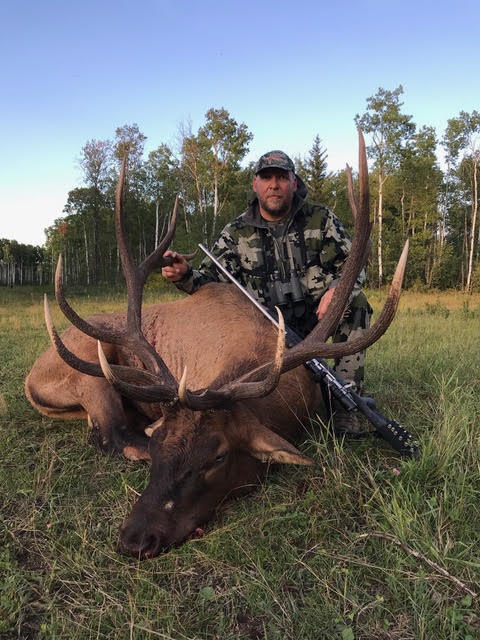 Brad Clossen from Oregon with trophy bull elk at Echo Lake Hunts in Saskatchewan
