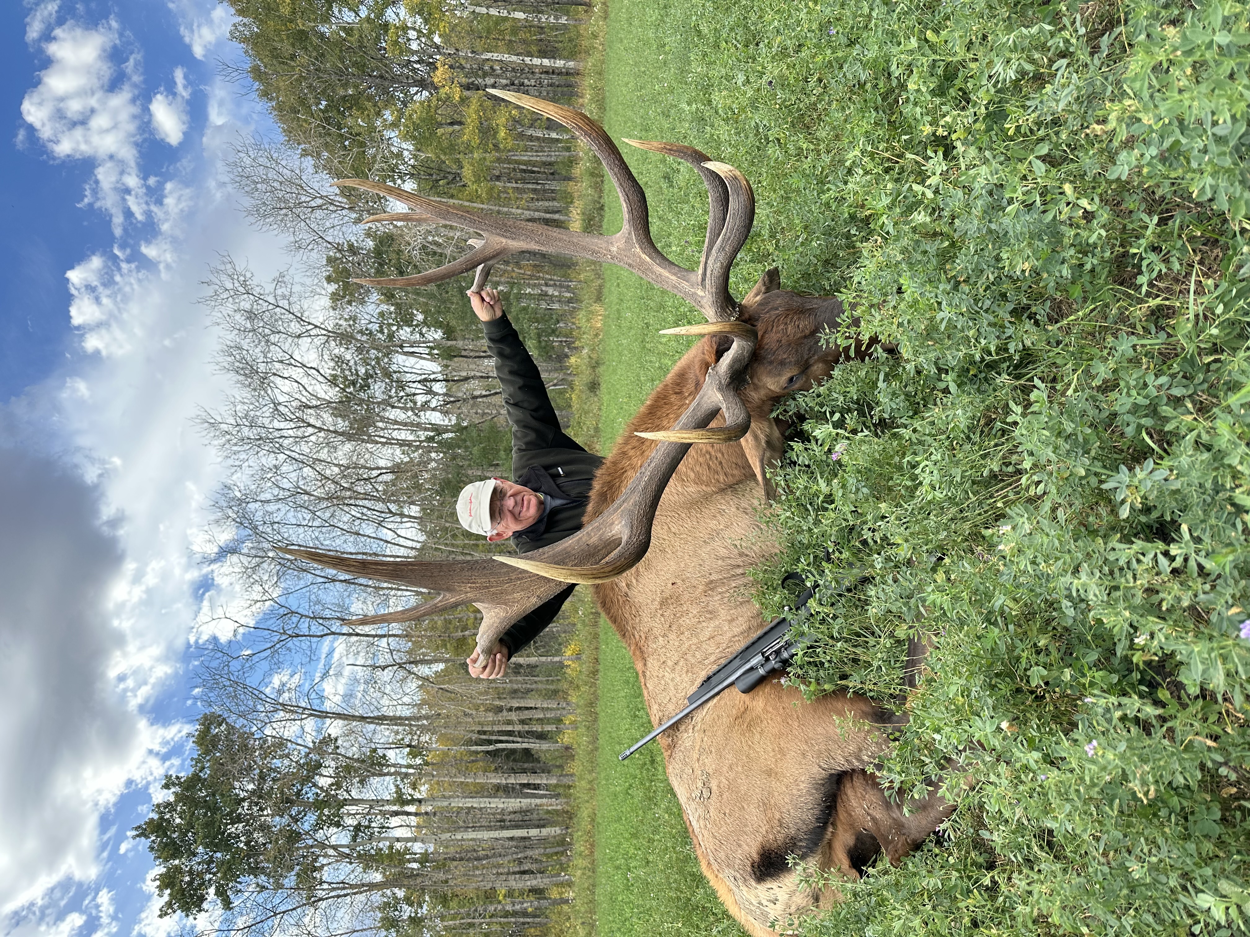 Garry Parzych from Pennsylvania with trophy bull elk at Echo Lake Hunts in Saskatchewan