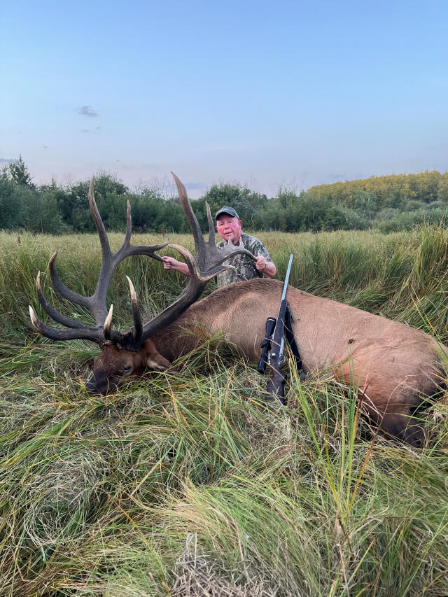 Doug Frazier from Montana with trophy bull elk at Echo Lake Hunts