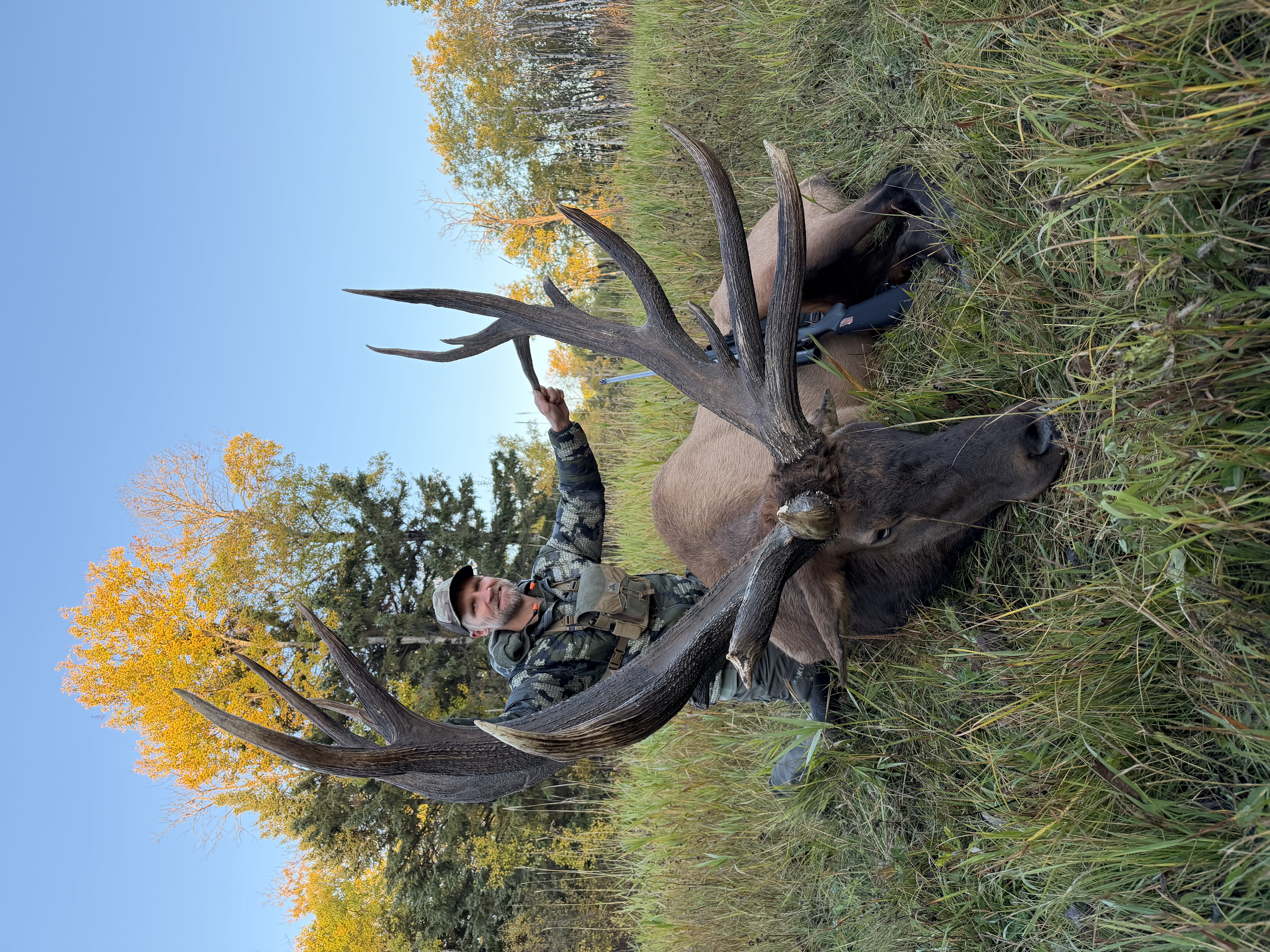 Nathon Anderson from Montana with a trophy bull elk at Echo Lake Hunts in Saskatchewan