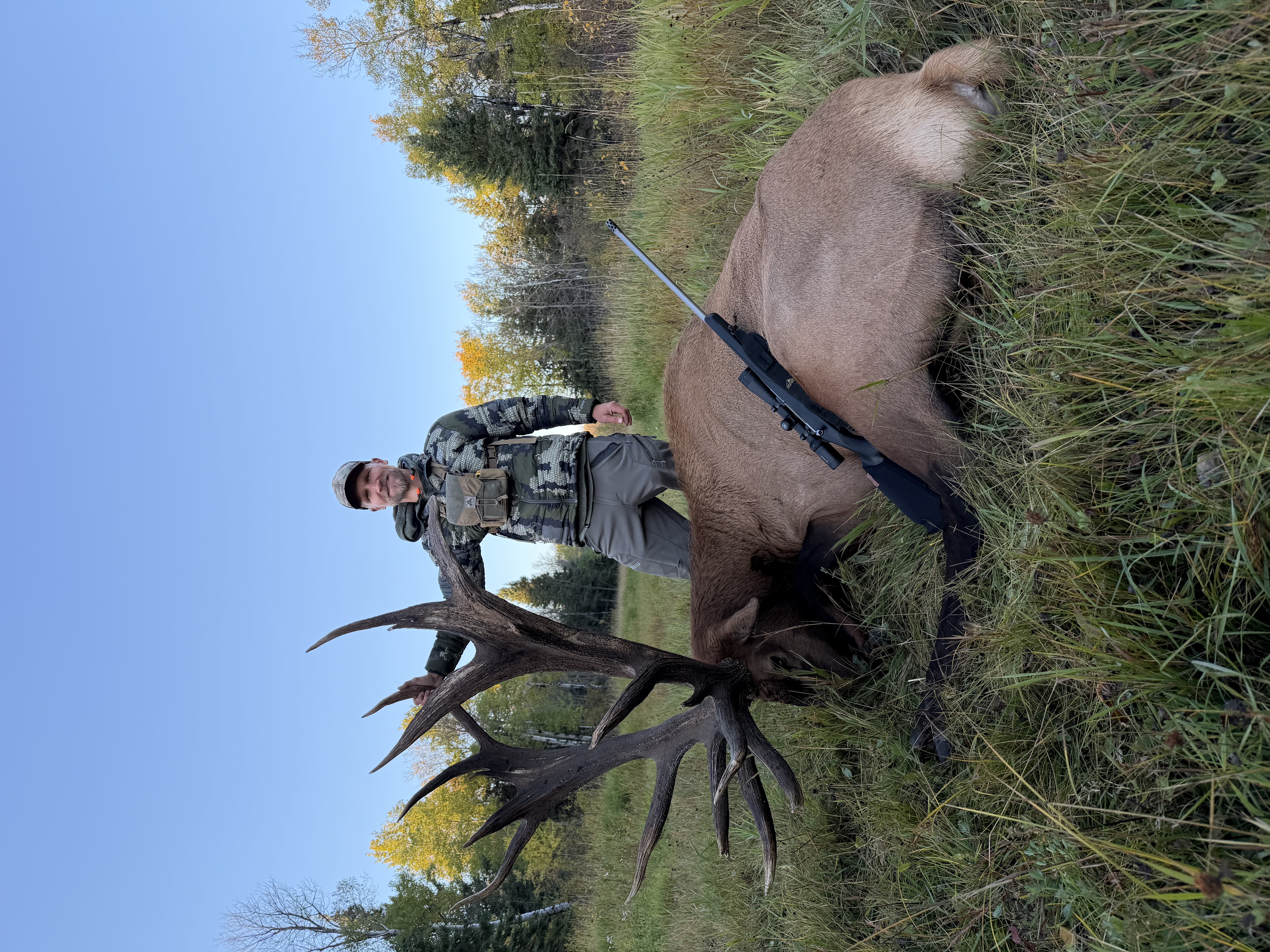Nathon Anderson from Montana with a trophy bull elk at Echo Lake Hunts in Saskatchewan